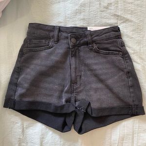 American Eagle Highest Rise Mom Short